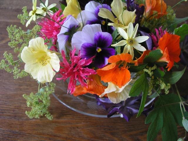 flowers for the kitchen table