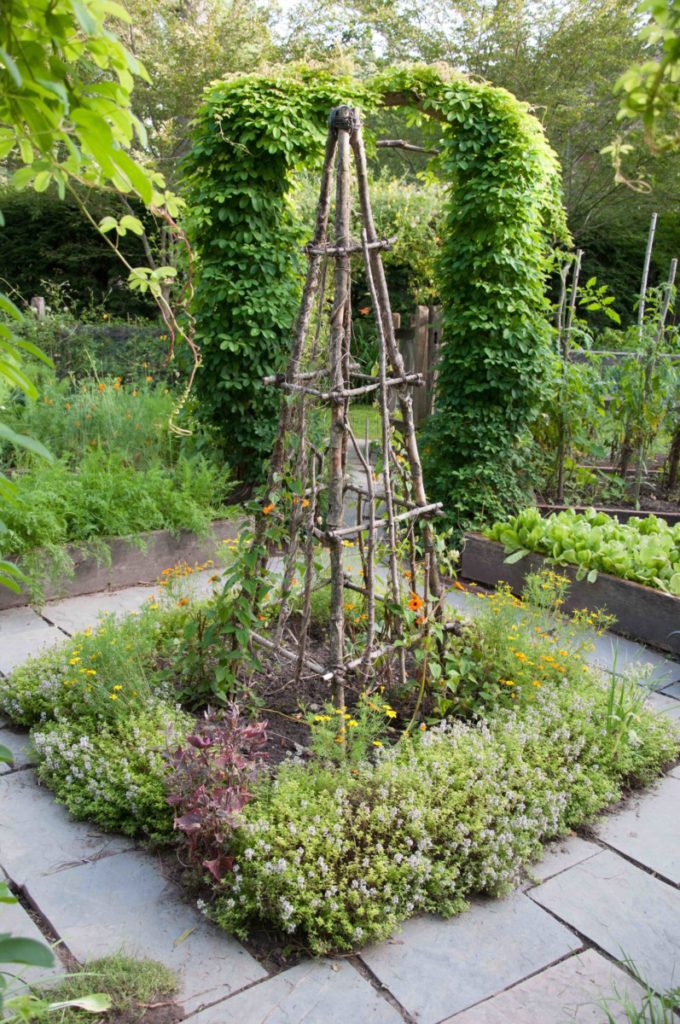 how to build a rustic trellis